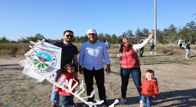 Suluova Belediyesinden Yedikır Millet Bahçesinde uçurtma şenliği