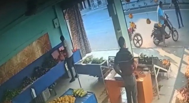 Tarsusta alacak- verecek kavgası: 1 yaralı