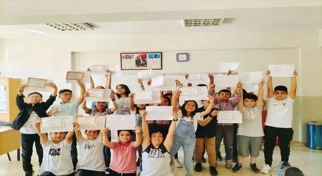 Tatvanda 23 bin 430 öğrenci karne sevinci yaşadı