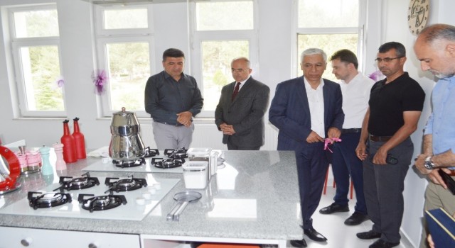 Tavşanlı Halk Eğitim Merkezinde mutfak atölyesi açıldı