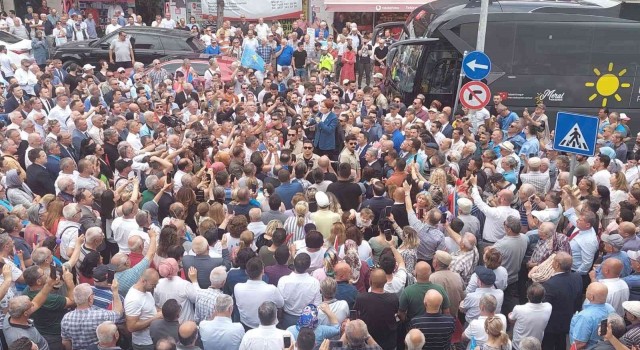 Tekirdağa gelen Akşener miting yaptı, esnafı ziyaret etti