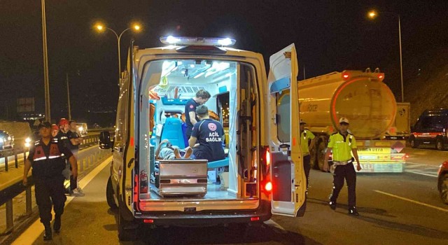 TEMde kamyonet ile hafif ticari araç çarpıştı: 7 yaralı