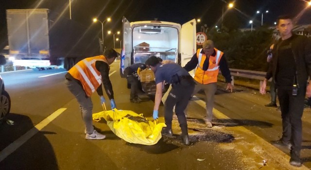 TEMde yolun karşısına geçerken tırın çarptığı şahıs hayatını kaybetti