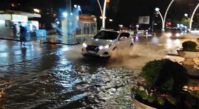 Tokatta sağanak yağış etkili oldu