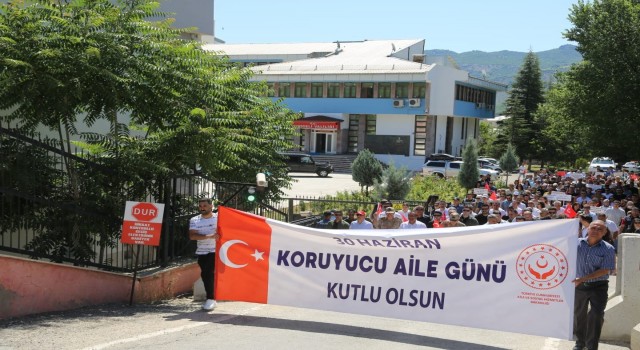 Tuncelide 30 Haziran Koruyucu Aile Günü yürüyüşü