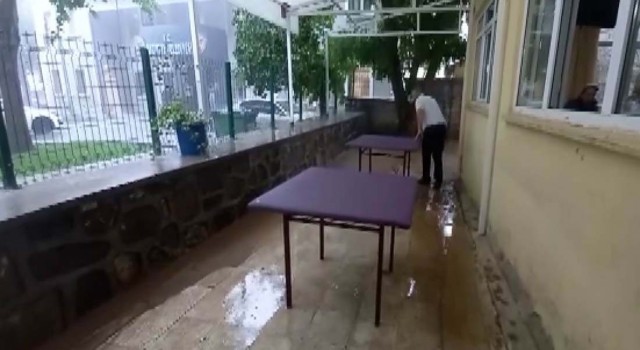 Tunceliyi sağanak vurdu