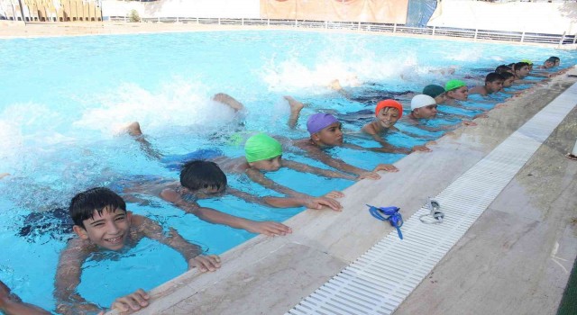 Turgutluda yaz spor okulları ve kültür kurslarına kayıtlar devam ediyor