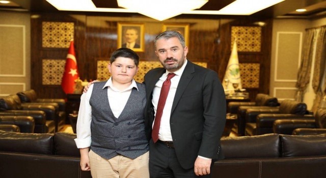 Türkiye Kuran-ı Kerimi Güzel Okuma Yarışması ikincisi Pursaklardan