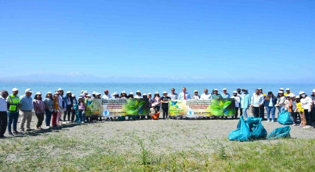 Tuşba Belediyesinden, ‘temiz bir çevre için öğrencilerle el ele kampanyası