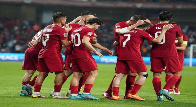 UEFA Uluslar C Ligi: Türkiye: 1 - Faroe Adaları: 0 (İlk yarı)
