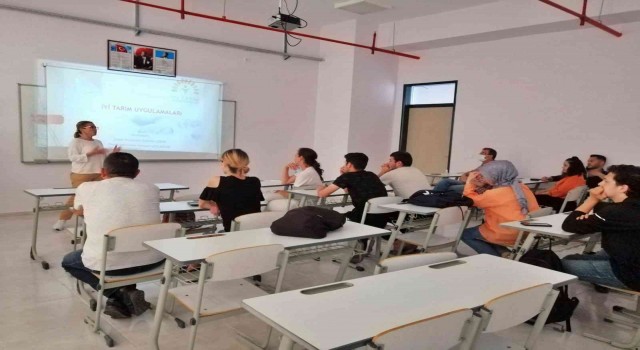 Üniversite öğrencilerine “iyi tarım” eğitimi verildi
