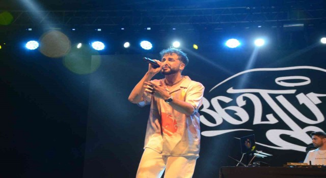 Ünlü rap sanatçısı Sefo Orduda sahne aldı