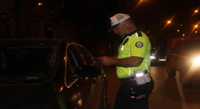Ünye polisinden şok denetim: 1 saatlik uygulamada 9 bin lira ceza