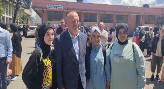 Ünyede başarılı öğrenciler için gezi programı düzenlendi