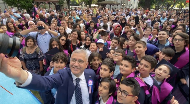 Üsküdarda Çocuk Üniversitesi mezuniyet coşkusu yaşandı