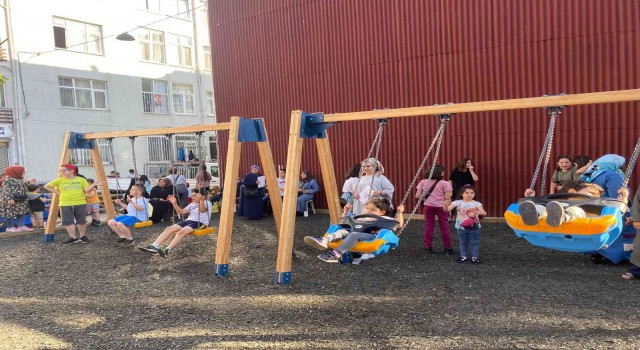Üsküdarlı çocuklar Kasımağa Parkının açılışında doyasıya eğlendi