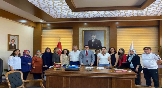 Usta öğreticilere Kaymakam Göktaştan teşekkür belgesi