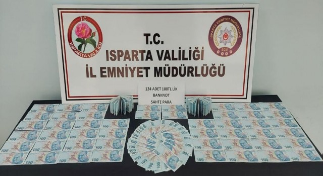 Üzerinde 12 bin 400 TL sahte para ile yakalandı