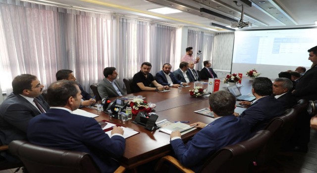 Vali Ayhan Canpolatı hizmetlerinden dolayı tebrik etti