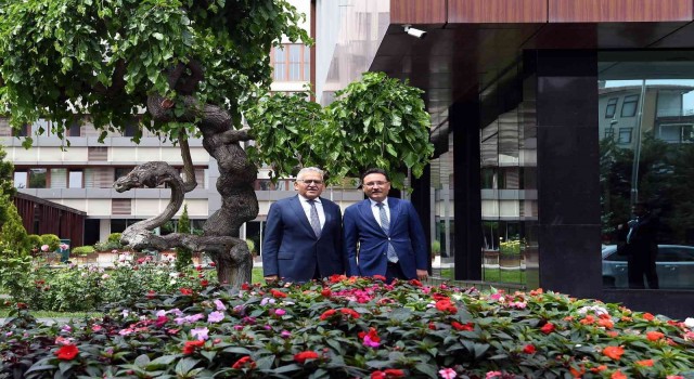 Vali Çiçekten Başkan Büyükkılıça ziyaret