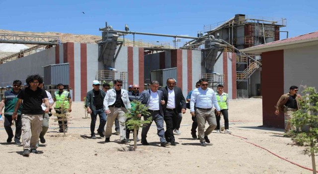 Vali Dr. Ozan Balcı, katı atık entegre bertaraf tesisini ziyaret etti