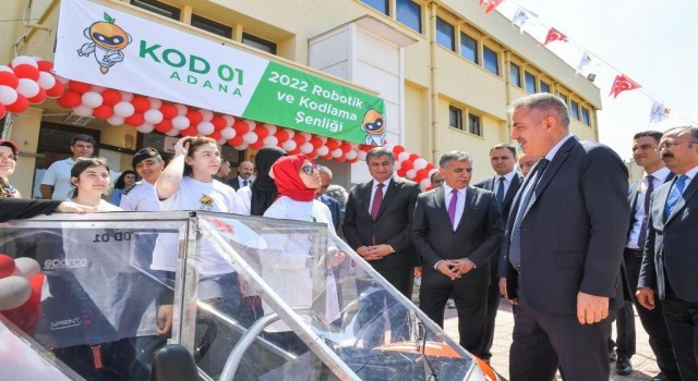 Vali Elban: “247 bin öğrencimiz kod okuryazarı haline geldi”