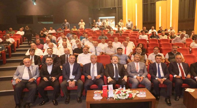 Vali Pehlivan: Biz bütün gayretleri çiftçilerimizin emeği üzerine planlıyoruz