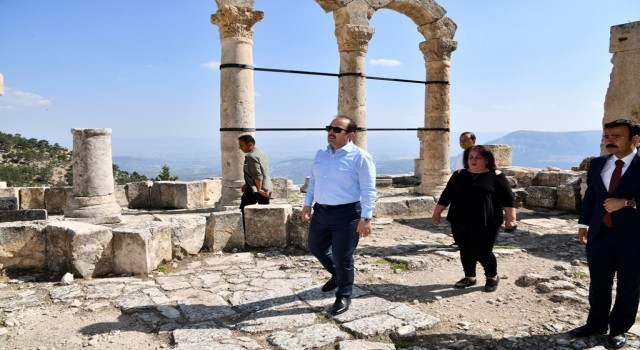 Vali Pehlivan, Mutun doğal ve tarihi güzelliklerini gezdi