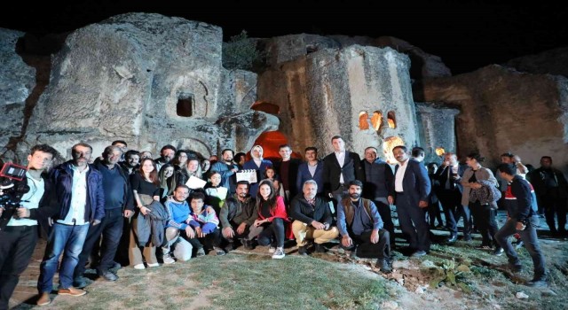 Vali Yiğitbaşı, Ayazinideki film setini ziyaret etti
