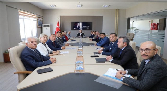 Vali Yiğitbaşı, İl Özel İdaresinin çalışmaları hakkında bilgilendirildi