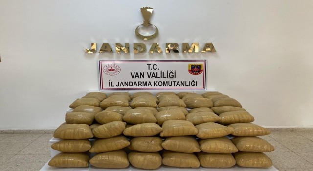 Vanda 357 kilogram toz esrar ele geçirildi
