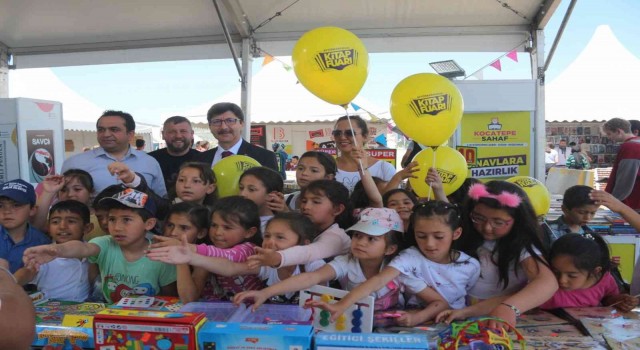 Yalçından kitap fuarına tam destek