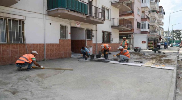 Yalova Belediyesinden Fevziçakmak Mahallesinde alt ve üstyapı çalışması