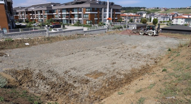 Yalovada yeni çocuk parkları ve spor alanları yapıyor