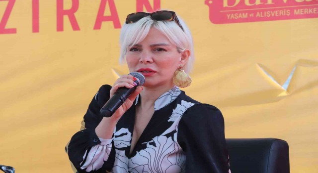 Yazar Ömür Gedik ve Sinan Yağmur okurlarıyla buluştu