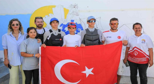 Yelkencilerden anı duvarı boyama etkinliği