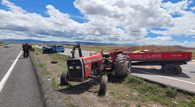 Yerköyde trafik kazası: 1i ağır 3 yaralı