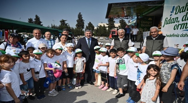 Yeşil Vatan Tırına öğrencilerden yoğun ilgi