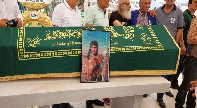 Yeşilçamın Rambosu Sönmez Yıkılmaz son yolculuğuna uğurlandı
