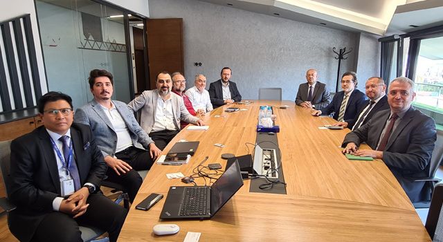 Yıldız Holding ile Helal Akreditasyon Kurumu yetkilileri bir araya geldi