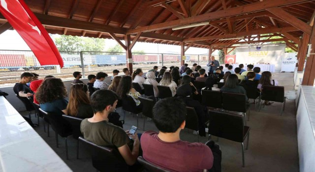 YKSye girecek öğrencilere sınav kaygısı semineri