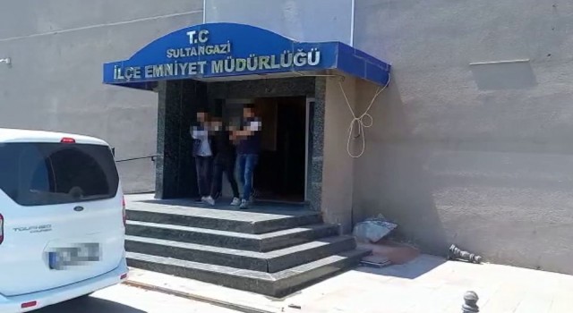 Yol ortasında trafiği durdurarak şınav çeken şahıs yakalandı