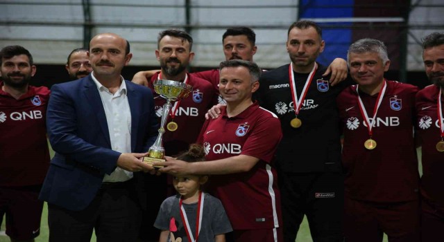 Yomra Kaymakamlığının Dostluk ve Kardeşlik Futbol Turnuvası sona erdi