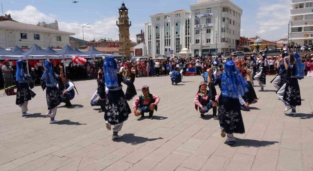 Yozgatta Halk Oyunları Şenliği düzenlendi