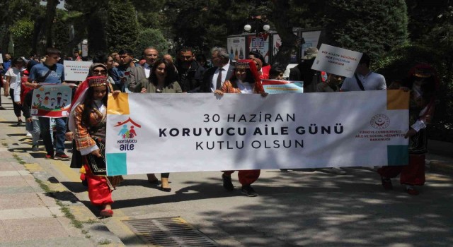 Yozgatta koruyucu aile farkındalık yürüyüşü gerçekleştirildi