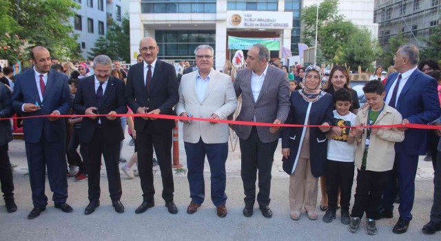 Yusuf Gökçenay Bilim ve Sanat Merkezi öğrencileri hünerlerini sergiledi