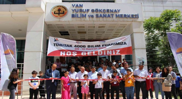 Yusuf Gökçenay Bilim ve Sanat Merkezi öğrencileri projelerini sergiledi