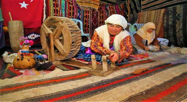 Yüzlerce yıllık Yörük kültürü şölenle yaşatıldı