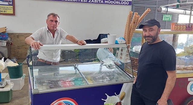 Zabıta mesleğini bıraktı dondurmacılığa başladı