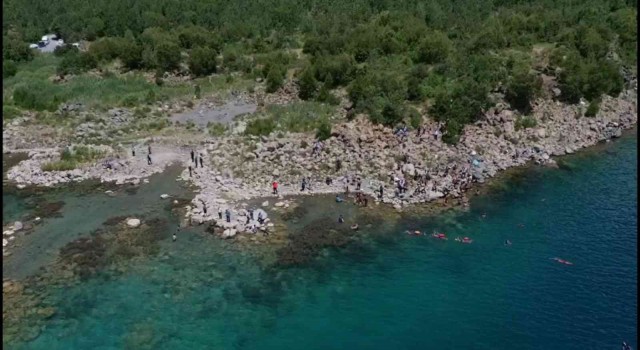 1. “Van Denizi Yüzme Festivali 2 bin 500 rakımlı Nemrut Krater Gölünde sona erdi